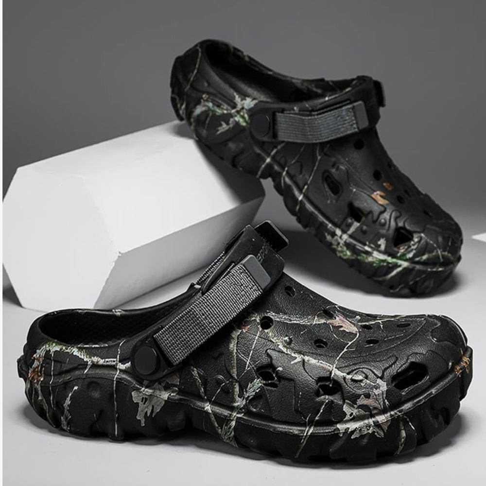 Mens Camouflage Clogs - Picture 2 of 2